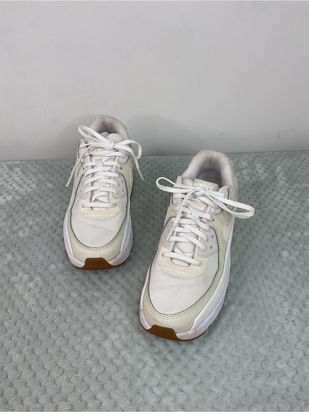 Nike Women’s Air Max 90 LV8 Platform Sneakers Size 9